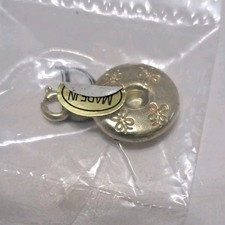 Sombrero Diamonds International Gold Tone Charm 1