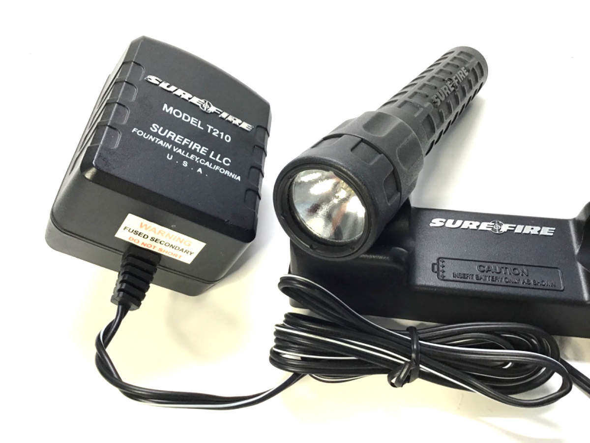 SUREFIRE 8NX GWOT RECHARGABLE FLASHLIGHT - WITH CHARGER - NO