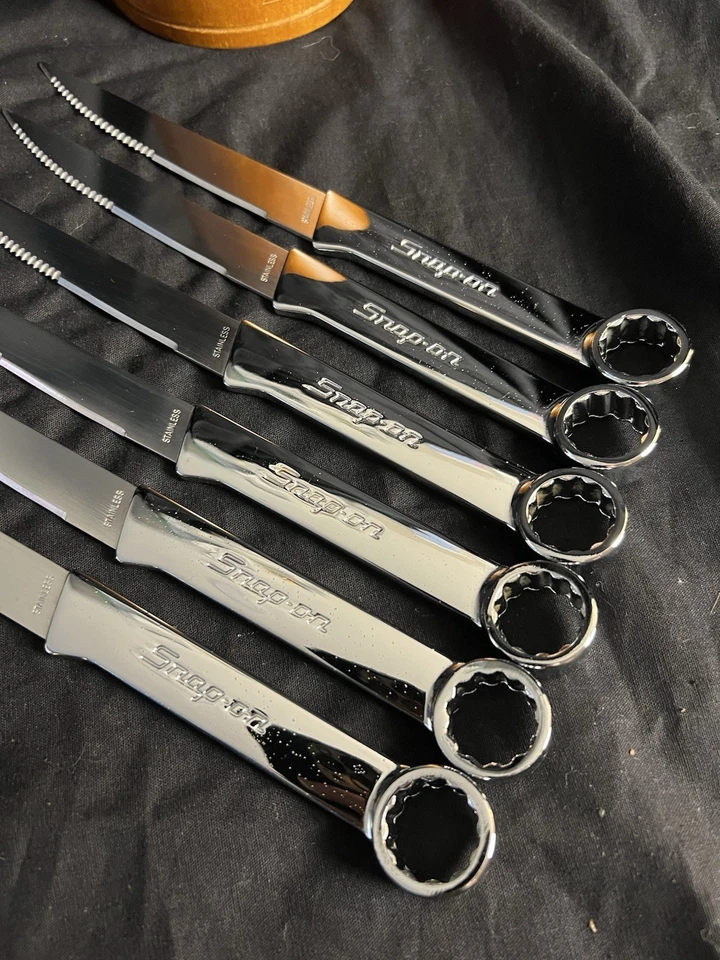 Juego completo de 6 cuchillos para carne de acero inoxidable con llave a presión con bloque de madera Foto 4 de 4