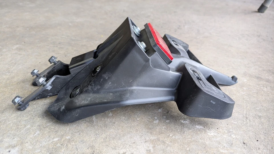 YAMAHA REAR FENDER MUD GUARD + Licence PLATE  / Scrambler  2017 Scr950 Bolt - Image 3 of 4