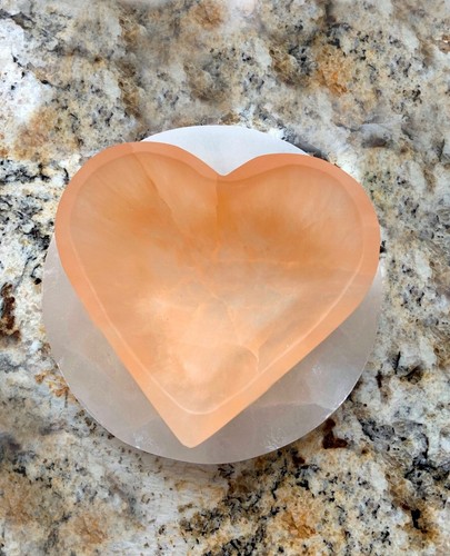 XL Selenite "Charging" Bowl Heart Peach Crystal Stone Reiki CHARGED Healing Clea - Picture 6 of 8