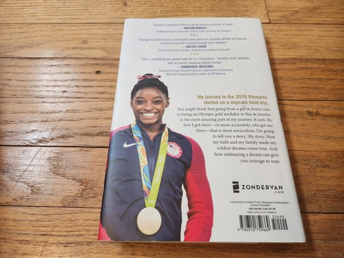Simone Biles SIGNED Courage to Soar Olympic Gold Medalist 2016 First Edition COA - Picture 6 of 6