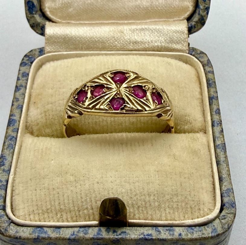 Vintage Solid 9k Yellow Gold Ruby Etched Ring, Si… - image 2
