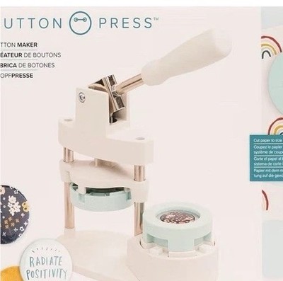 We R Memory Keepers Button Press Kit Button Maker Craft Tool DIY Supplies