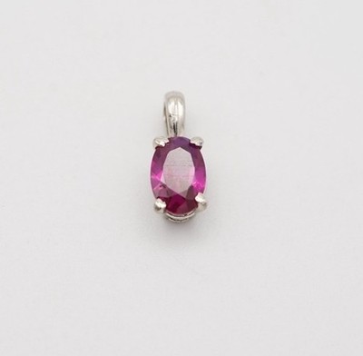 Neuer Rubin Anhänger. 6x4mm. 0,42 Karat. Oval. Facettiert. 14k Weißgold