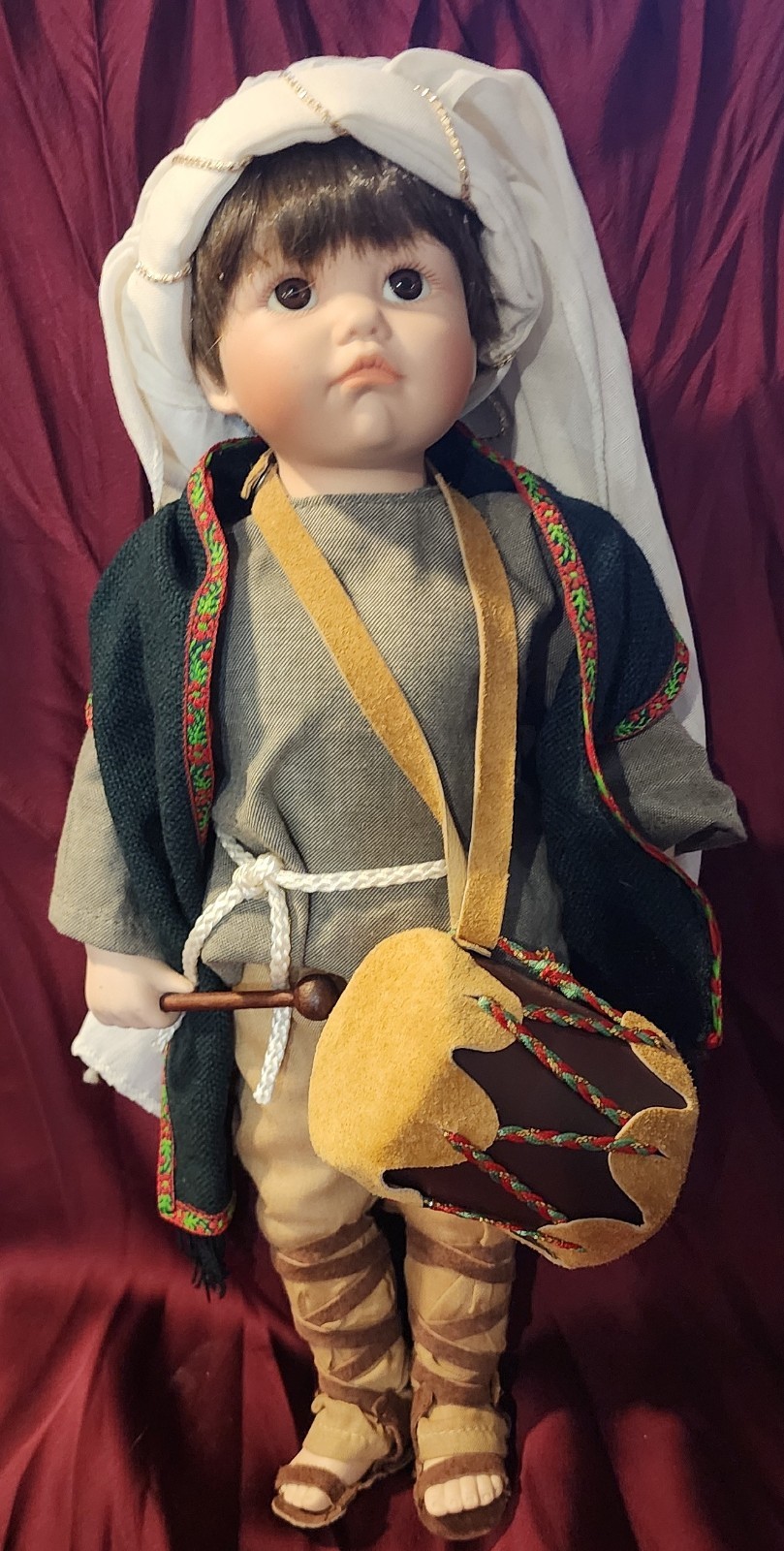 ASHTON-DRAKE GALLERIES THE LITTLE DRUMMER BOY Wind Up Musical Porcelain Doll