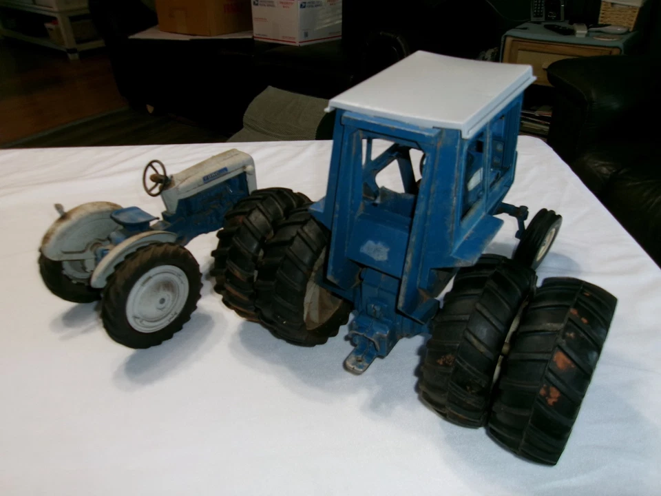 Ford New Holland Farm Toy Hubley 4000 Ertl 9600 - Image 2 of 2