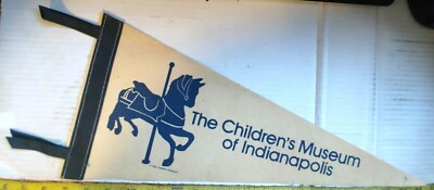 VINTAGE CHILDREN'S MUSEUM INDIANAPOLIS PENNANT 18'' {CM265}