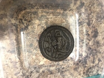 Rare Mew Pokémon Oreo Will send in tupperware