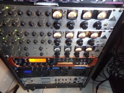 Behringer t1952 work  well $190.00 each pick up in north Miami FL