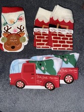 Lot of 5 Kids Christmas Socks Size 7  8.5 Santa, Reindeer Trucks Holiday Designs