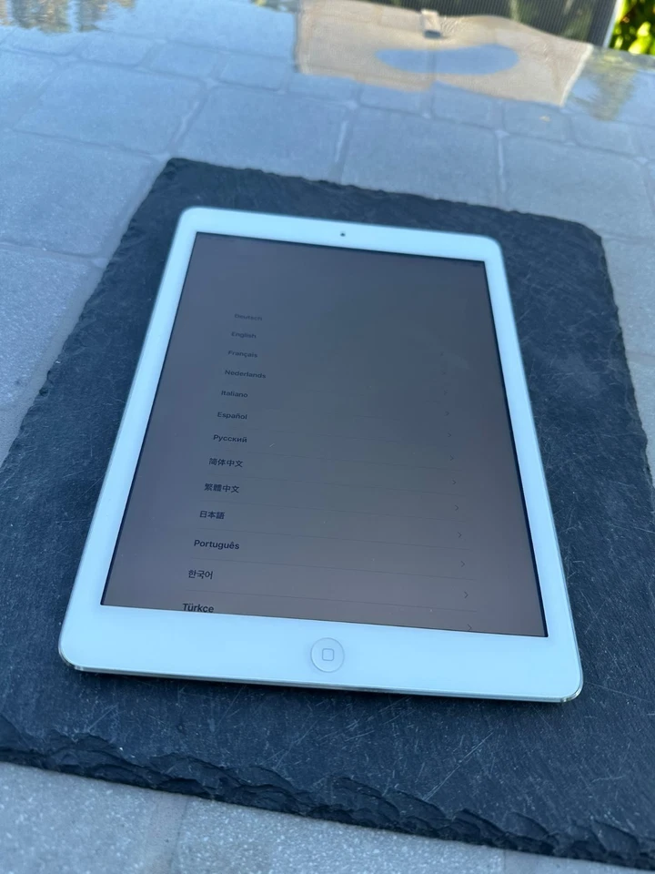 Apple iPad Air (1st generation) · 16GB · Wi-Fi, Foto 1 von 5