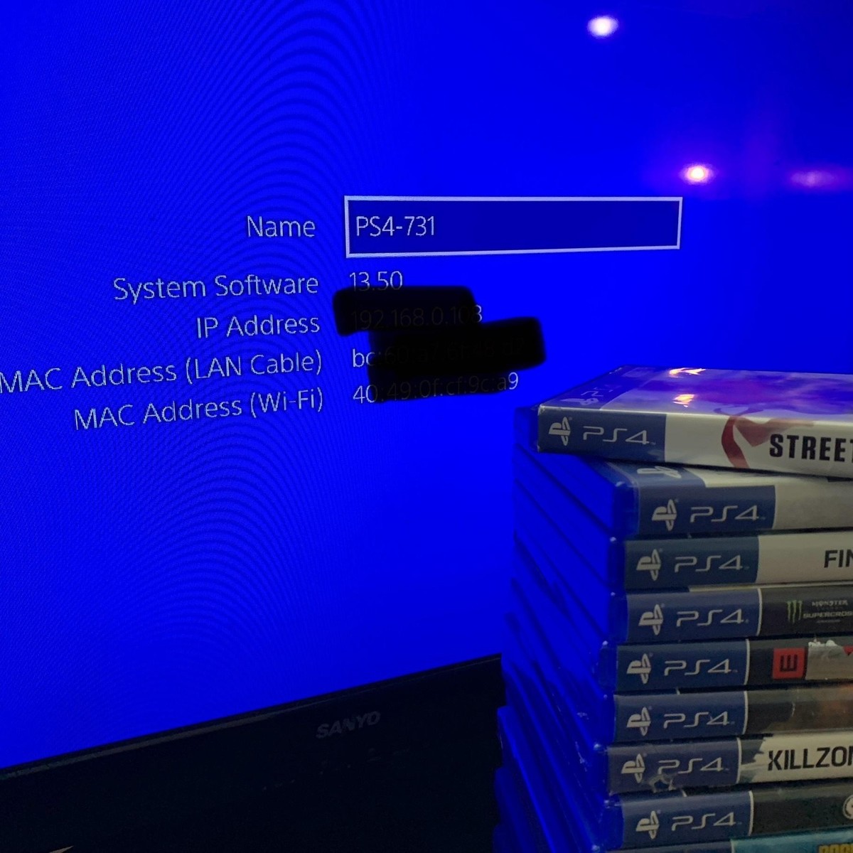 Sony PlayStation 4 PS4 Slim 500GB CUH 2015A Console 2 Controllers