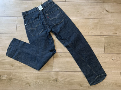 NEU Vintage Damen LEVI'S TWISTER Jeans (28x30) Neu mit Etikett!!