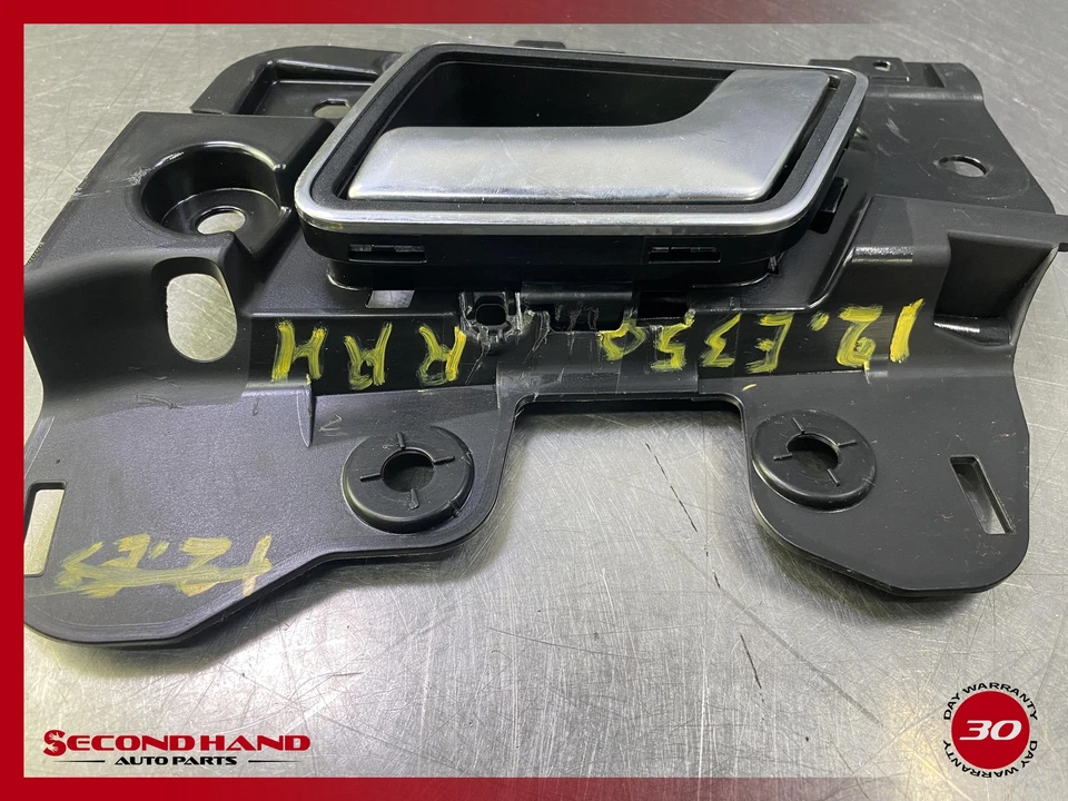 2010-2013 MERCEDES-BENZ E350 Rear Right Side Int Door Handle OEM - Image 2 of 4