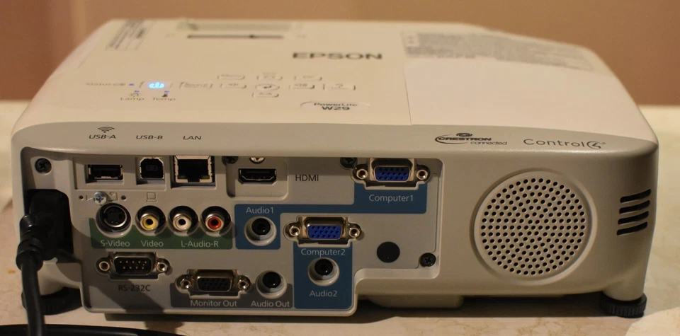 Epson PowerLite W29 projector WXGA 3LCD with new original Epson lamp installed - Image 3 of 4