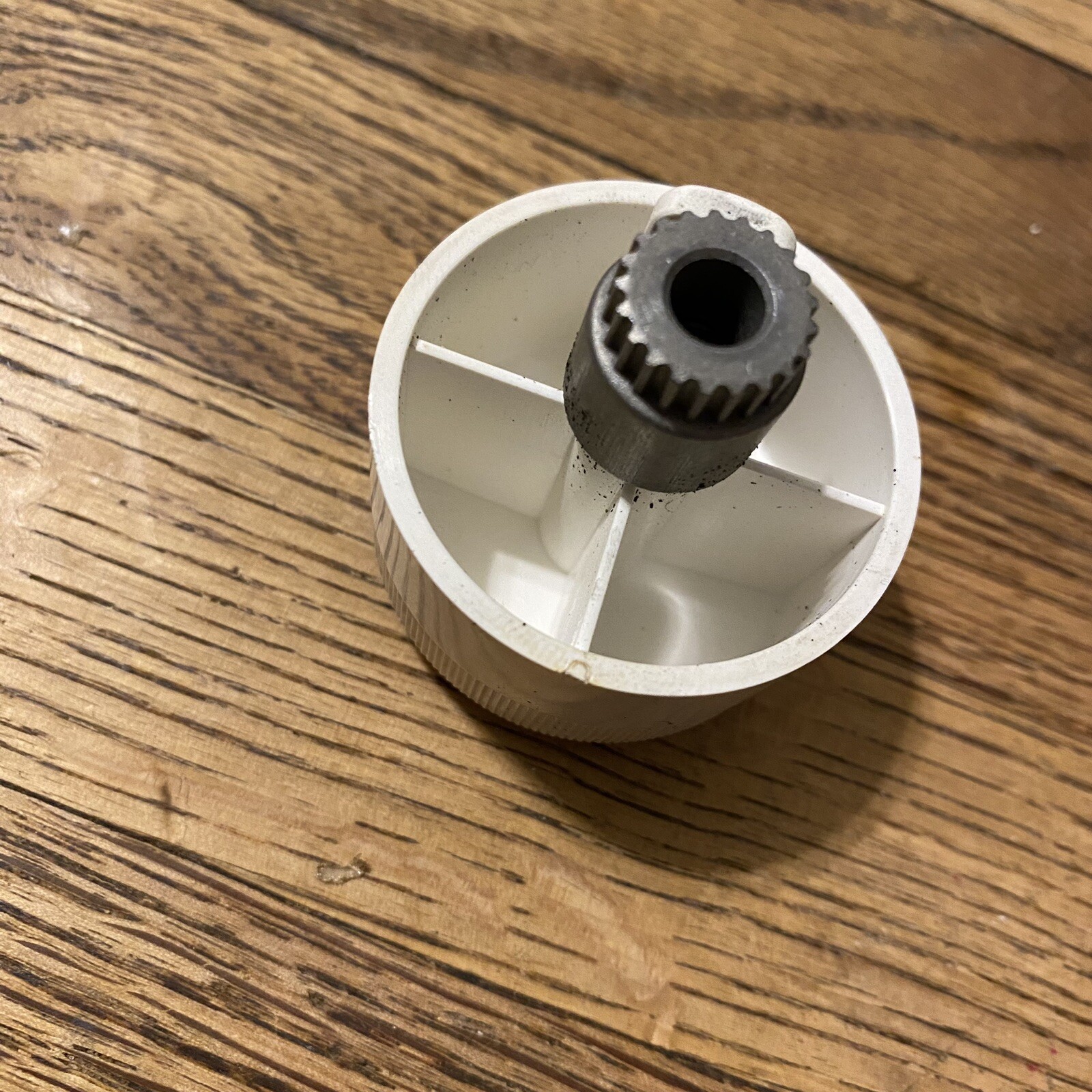 SINGER 40 Stitch Function Quilt & Sew 140Q Sewing Machine for sale