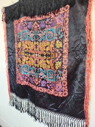 Vintage Taj mahal Shawl brocade woven WWII Scarf Silk piano Fringes item288 - Picture 3 of 11
