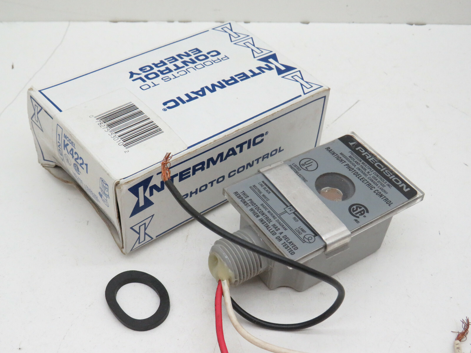 Intermatic K4221 Photoelectric Light Sensor 1800W 120VAC 8.3A *Missing