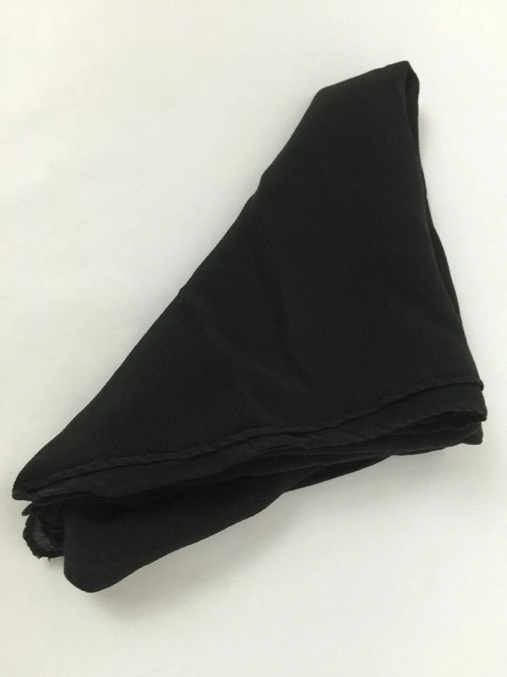 Bufanda negra 24,5" x 28,5" etiqueta sólida faltante Foto 4 de 4