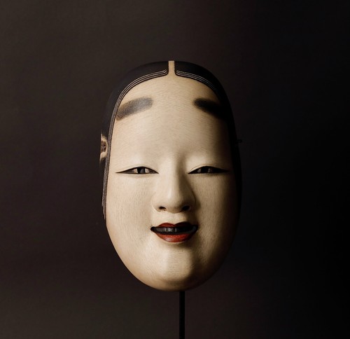 Japanese Koomote Mask depicting a young woman who is not yet twenty ZF87 - Picture 2 of 18