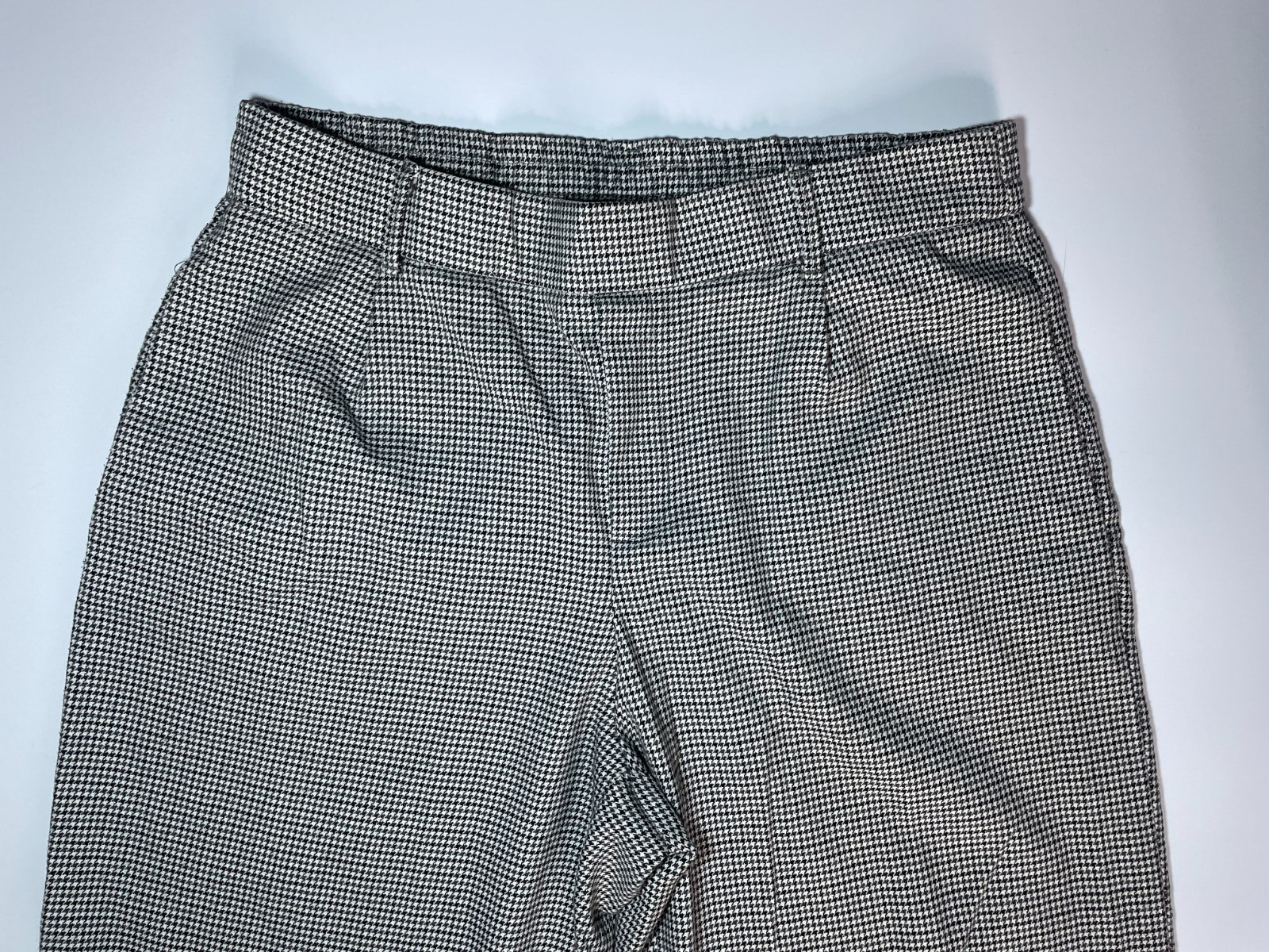 Zara Trafaluc Trousers Womens Size Medium Black White Houndstooth Capri Cropped  thumbnail 3