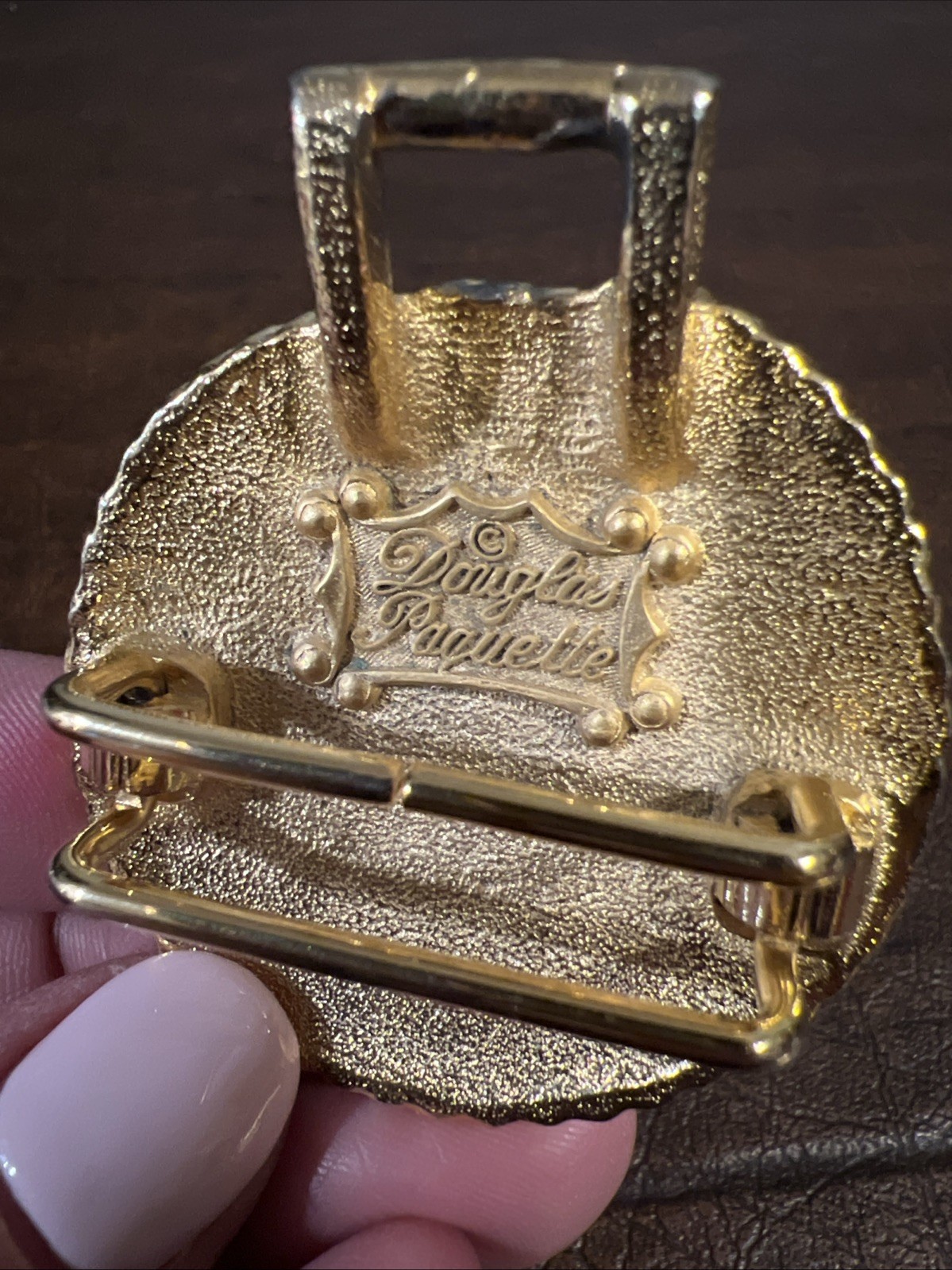 как выглядит Douglas Paquette Signed golden Metal SPIRAL rope design Interlocking Belt Buckle фото