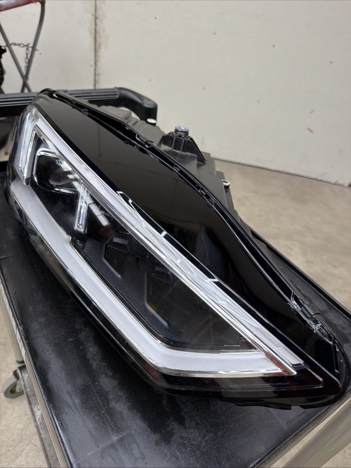 Audi R8 2017-2023 Front Right Headlight