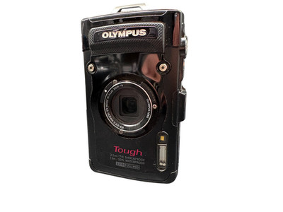 Olympus TG-2 Tough Outdoor Unterwasserkamera Schwarz Teildefekt
