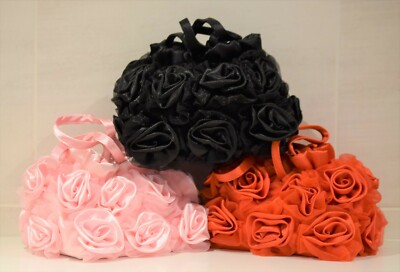 DAMEN KLEINE STOFFHANDTASCHE IN SCHWARZ PINK ODER ROT 3D ROSENOPTIK KLETTVERSCHLUSS