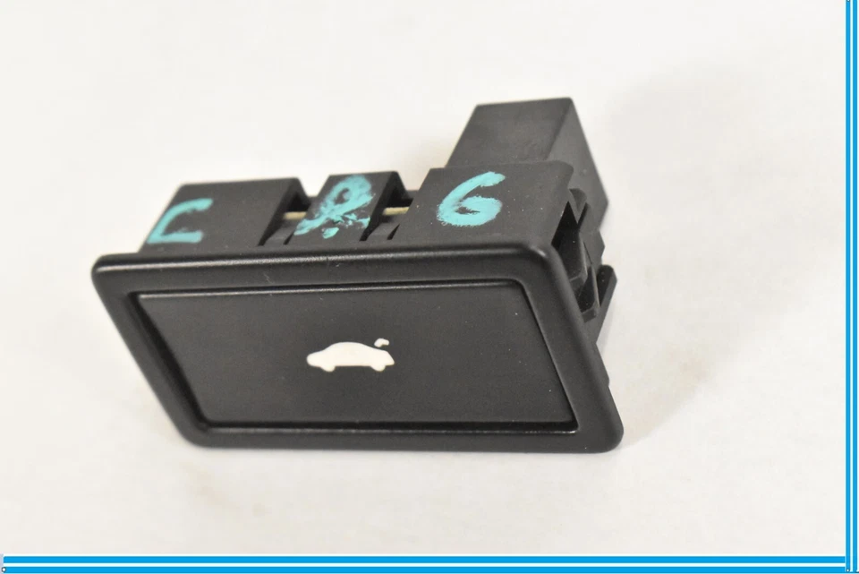 2008-2018 AUDI A8 QUATTRO - Trunk / Hatch LID Release Switch 4G0959831A - Изображение 3 из 4