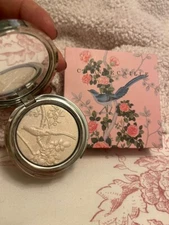CHANTECAILLE Lumiere Rose Highlighting Powerd ** RARE** ~~PRISTINE CONDITION~~