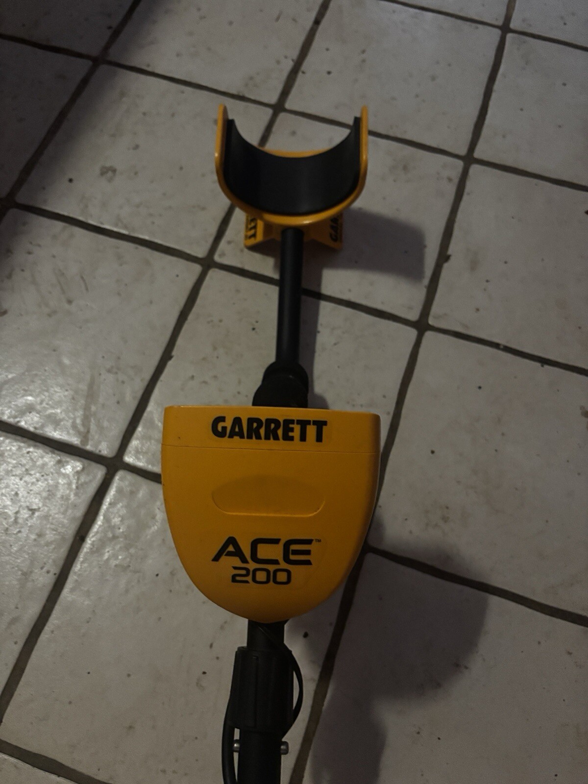 Garrett ACE 200 Metal Detector - Black/yellow