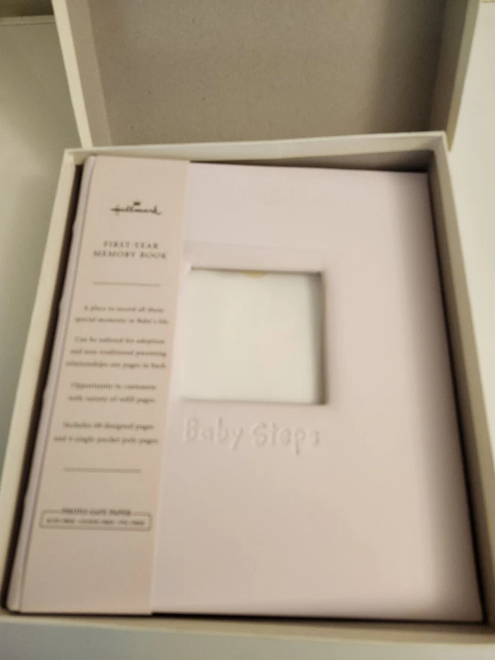 Hallmark婴儿步骤3戒指纪念品第一年记录女宝宝书 — 第 2/4 张图片