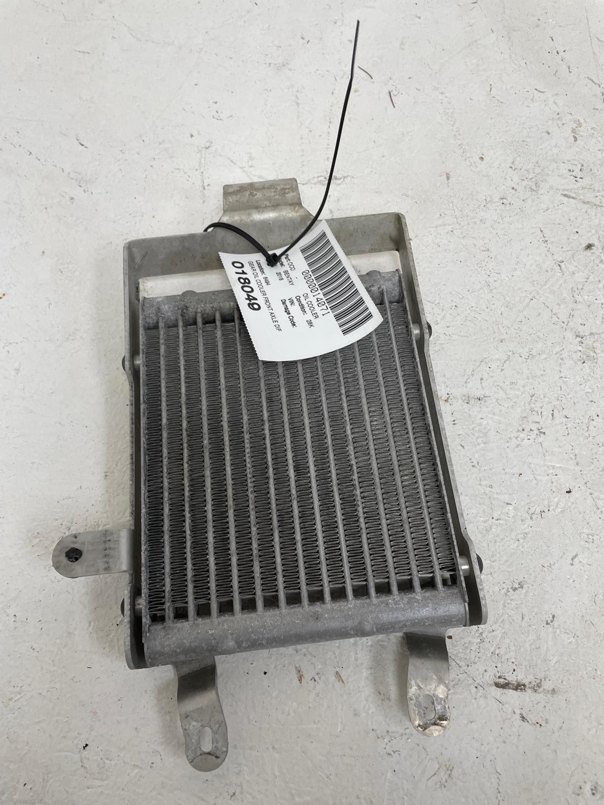 2016-2020 BENTLEY BENTAYGA GEAR OIL COOLER FRONT AXLE DIFFERENTIAL 36A317021 28K