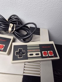 NES Nintendo Console With Mario/Duck Hunt, Controllers, Cords, & Zapper 🔥 