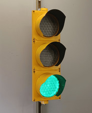 New DC LED Traffic Signal RedYel/Grn in Yel housing,  Traffic Light w/ brackets