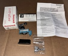 Honeywell BZE6-2RN2 LIMIT SWITCH, Micro Switch BZE6 Series Switch new w hardware