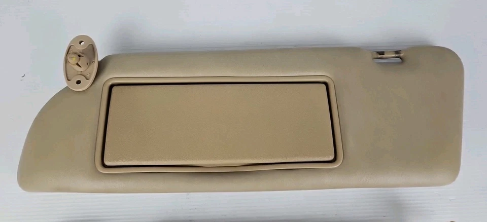 Parasoles Mercedes W126 en beige crema (pergamino) 560SEL 420SEL 300SDL sedán Foto 3 de 4