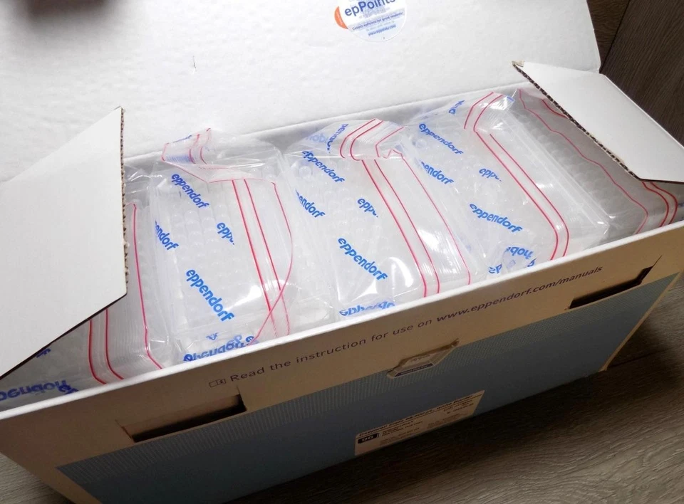 Caixa Eppendorf de placas de poço profundo borda branca 40ea 96/500uL 1229P01 - Imagem 2 de 4