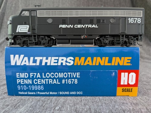 Walthers Mainline HO F7A, Penn Central #1678, #910-19986, DCC/Sonido. | Condition: New
