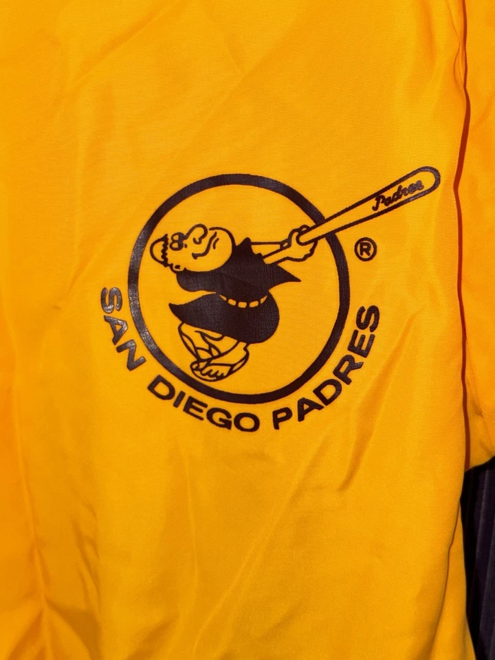 Chaqueta cortavientos 1976 San Diego Padres talla L Artex amarillo fraile oscilante rara Foto 4 de 4