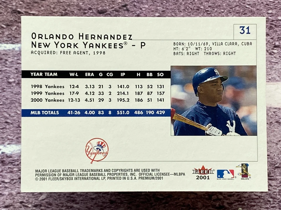 2001 Fleer Premium Orlando Hernandez #31 New York Yankees - Image 2 of 2