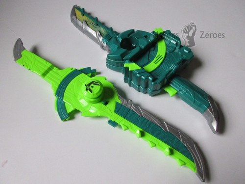 Bandai Kamen Rider Saber Transformation Holy Sword Green Cosplay - Picture 8 of 8