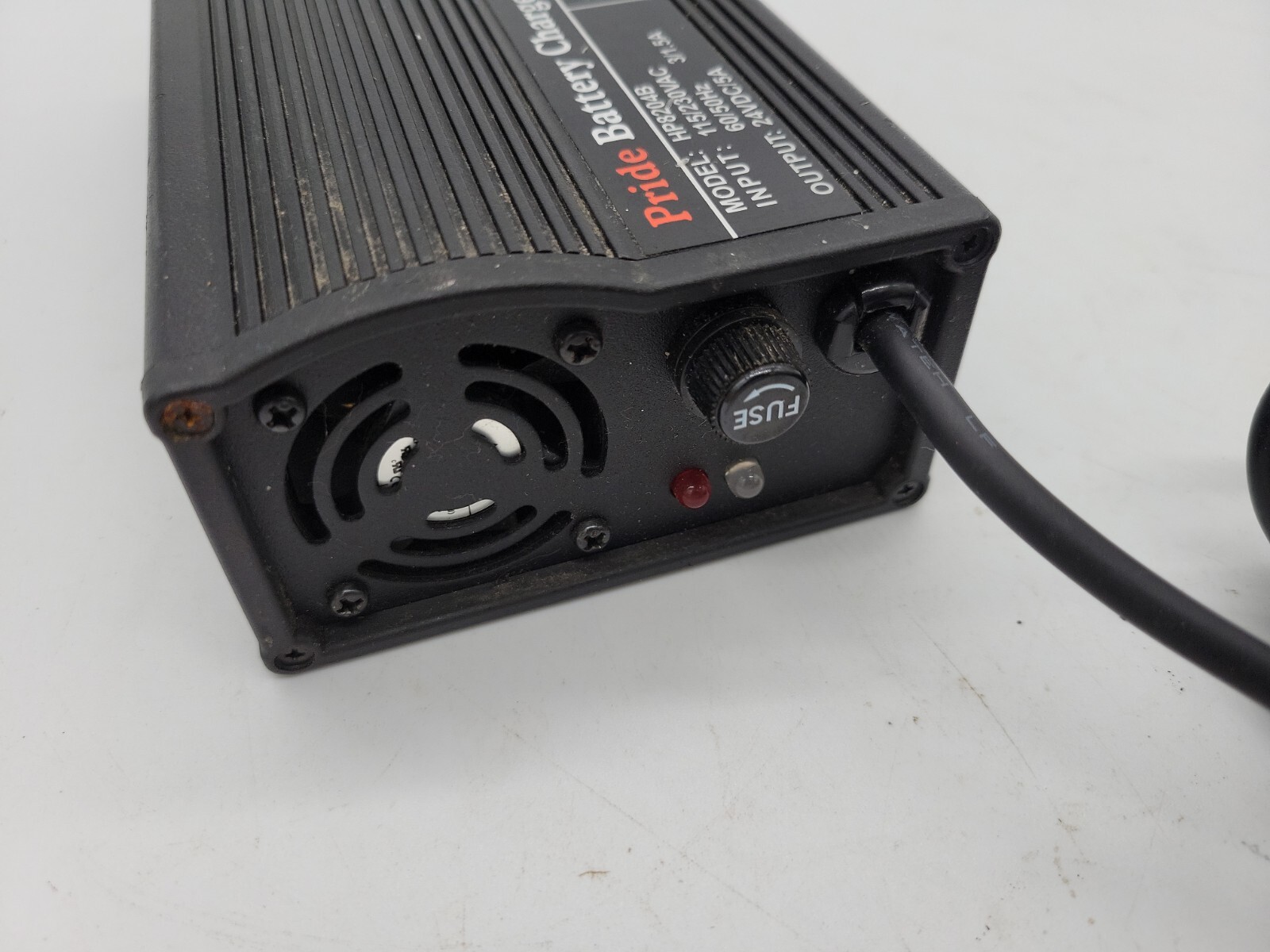 High Power HP8204B Input 115/230 VAC Output 24 VDC/3A LeadAcid Battery