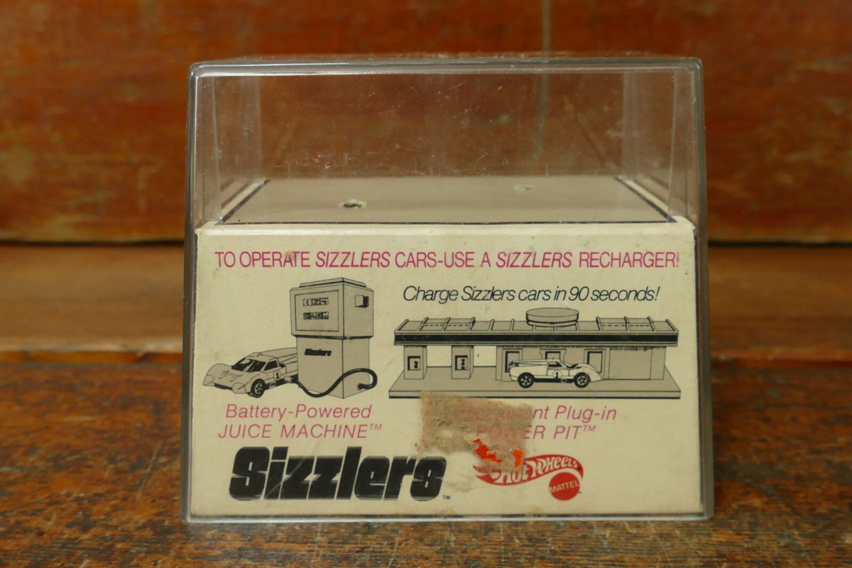 Vintage 1969 Mattel Hot Wheels Red Line Sizzler Backfire 6526 w