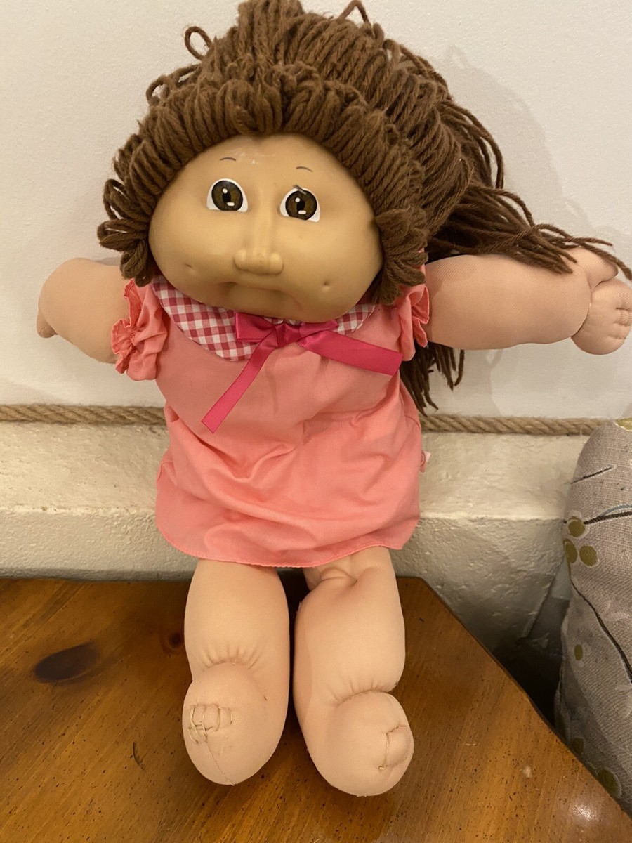 VINTAGE 1982 CABBAGE PATCH DOLL LONG BROWN HAIR BROWN EYES, Pink Dress