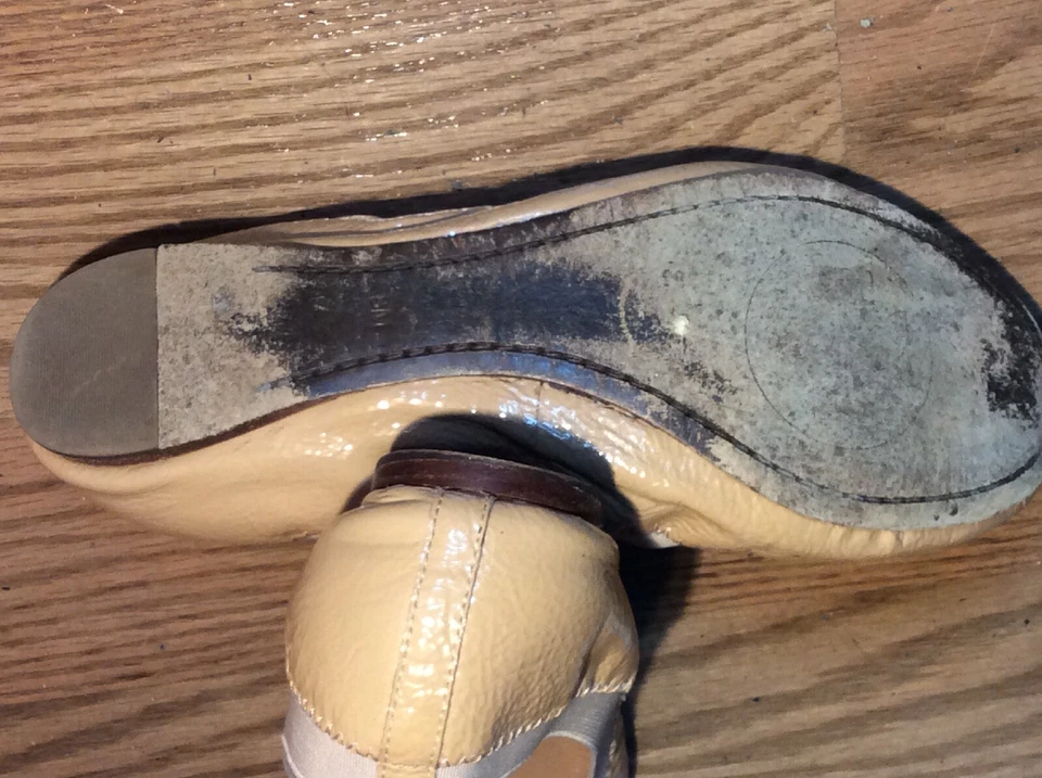 Tory Burch Lujo Caroline Beige Charol Dorado Reva Logo Ballet Pisos Talla 8 Foto 4 de 4