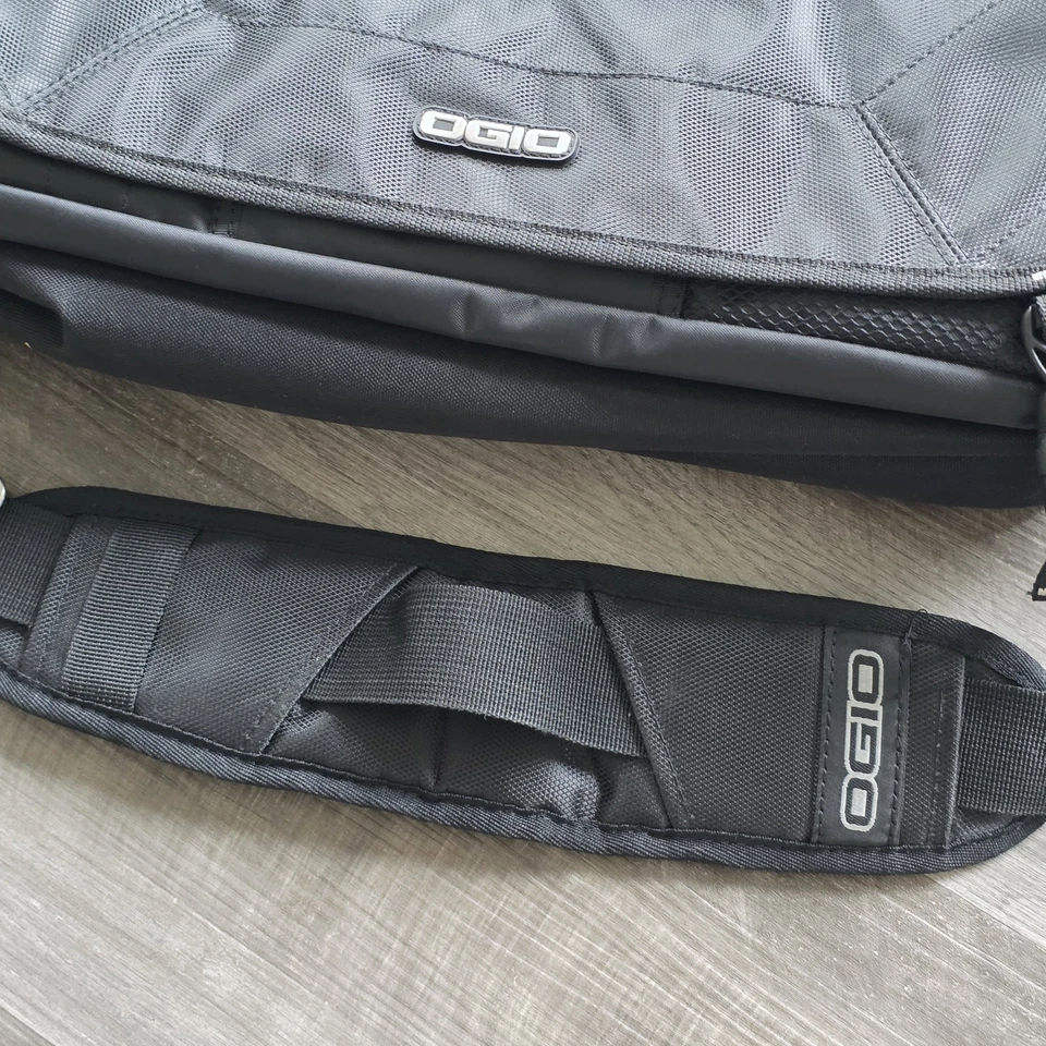 OGIO CITY CORP Laptop Computador Bolsa Mensageiro Estojo de Transporte Multibolsos 03507 - Imagem 3 de 4