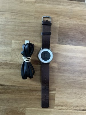 Pebble Time Round Smartwatch E-Paper Display